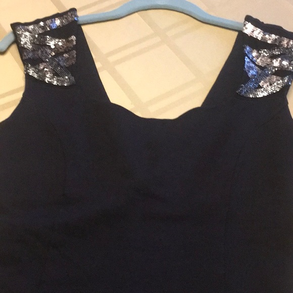 Dress - Picture 7 of 10